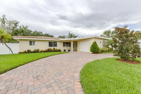 768 W Camino Real Boca Raton FL 33486