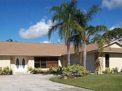 1229 SW Malaga Avenue Port St Lucie FL 34953