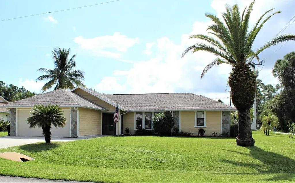 4505 Paleo Pines Circle Fort Pierce FL 34951