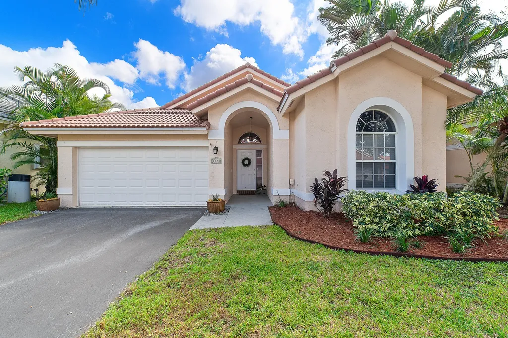 2920 NW 68th Avenue Margate FL 33063