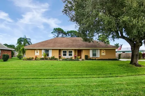 2361 SE Bordeaux Court Port St Lucie FL 34952