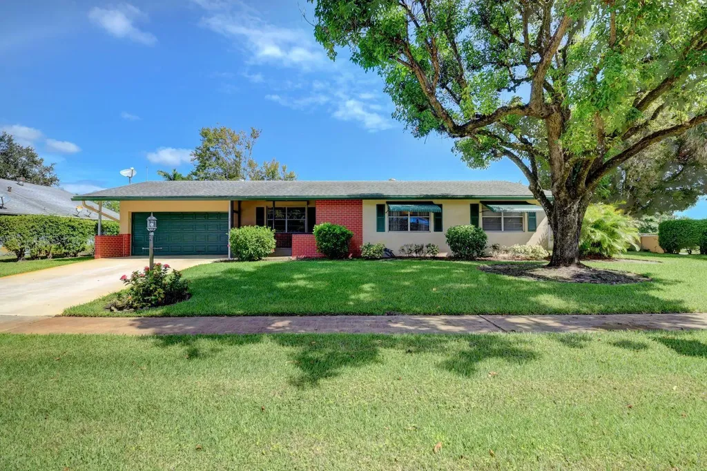 8258 Rose Marie Avenue W Boynton Beach FL 33472