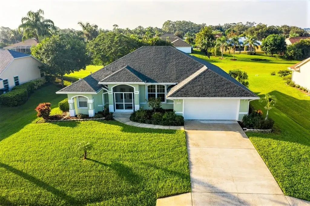 4465 11th Place SW Vero Beach FL 32968