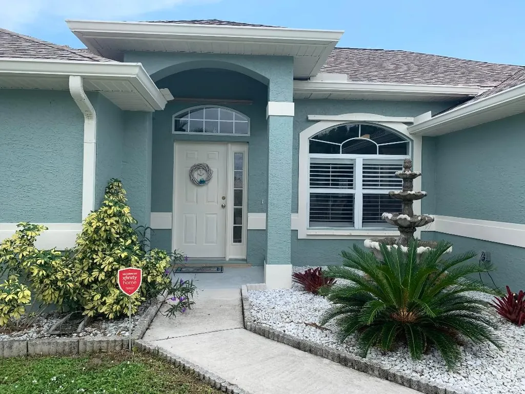 2362 SE Longhorn Avenue Port St Lucie FL 34952