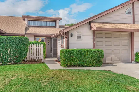 1518 SE Hatfield Court Port St Lucie FL 34952