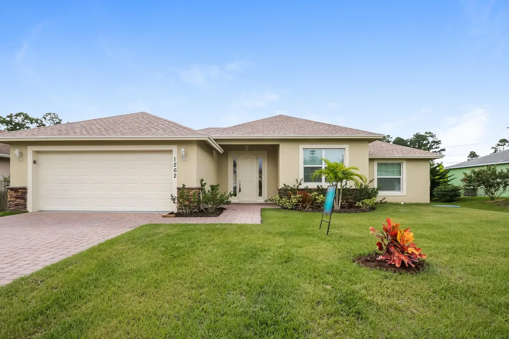 1262 SW San Esteban Avenue Port St Lucie FL 34953