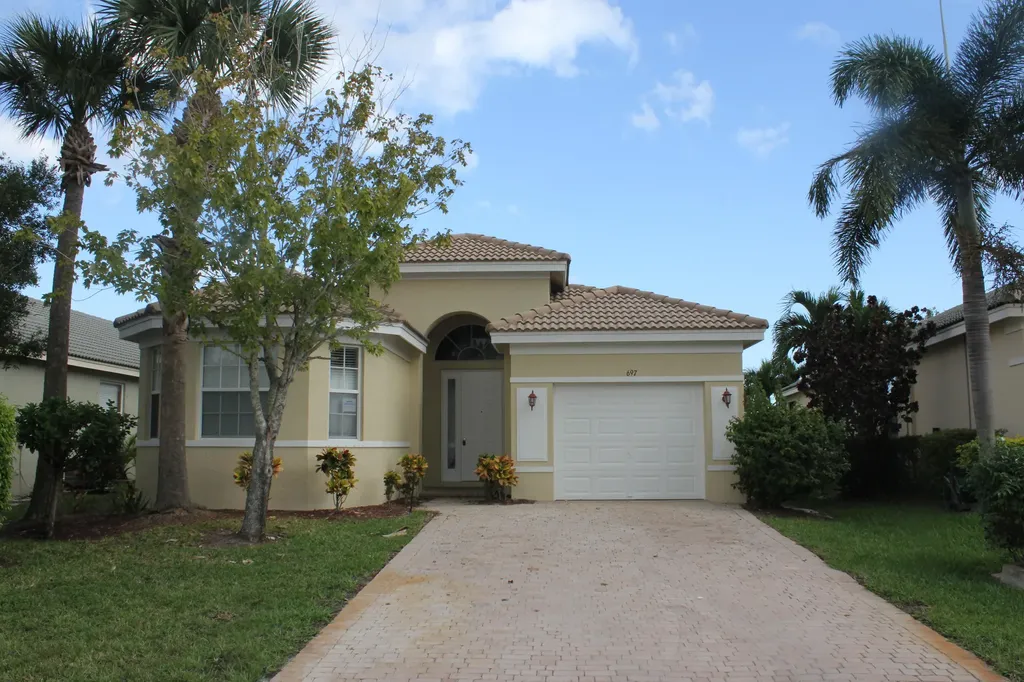 697 NW Stanford Lane Port St Lucie FL 34983