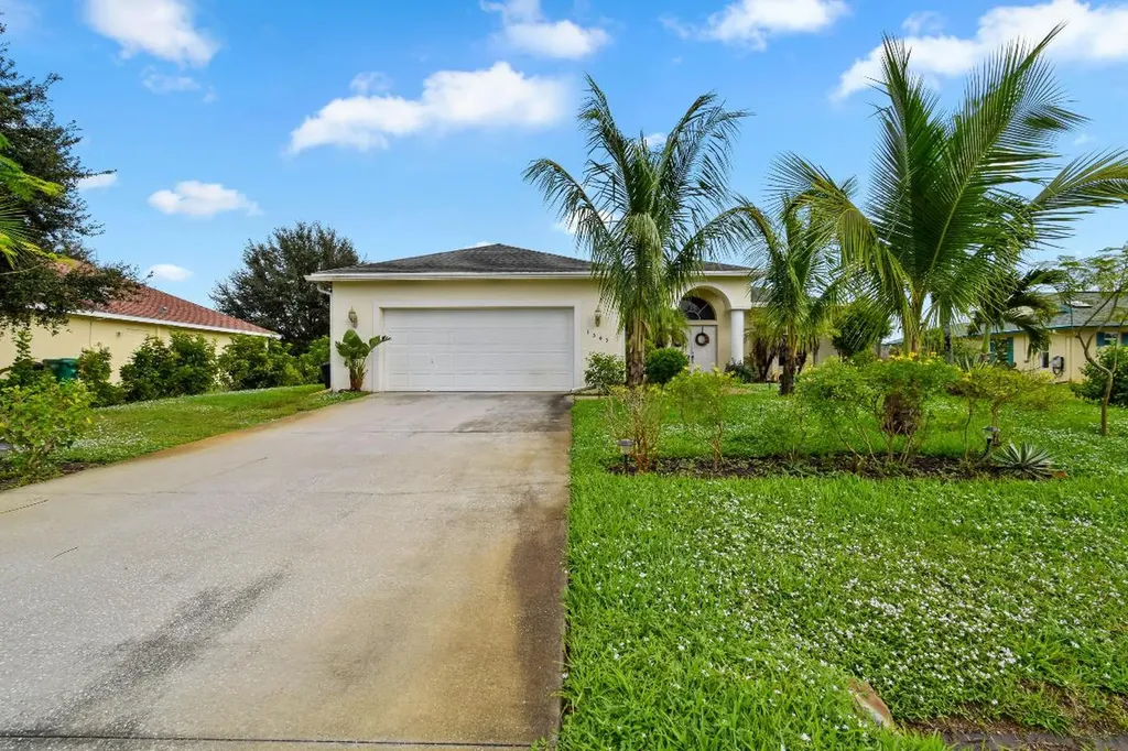 1549 SE Crowberry Drive Port St Lucie FL 34983