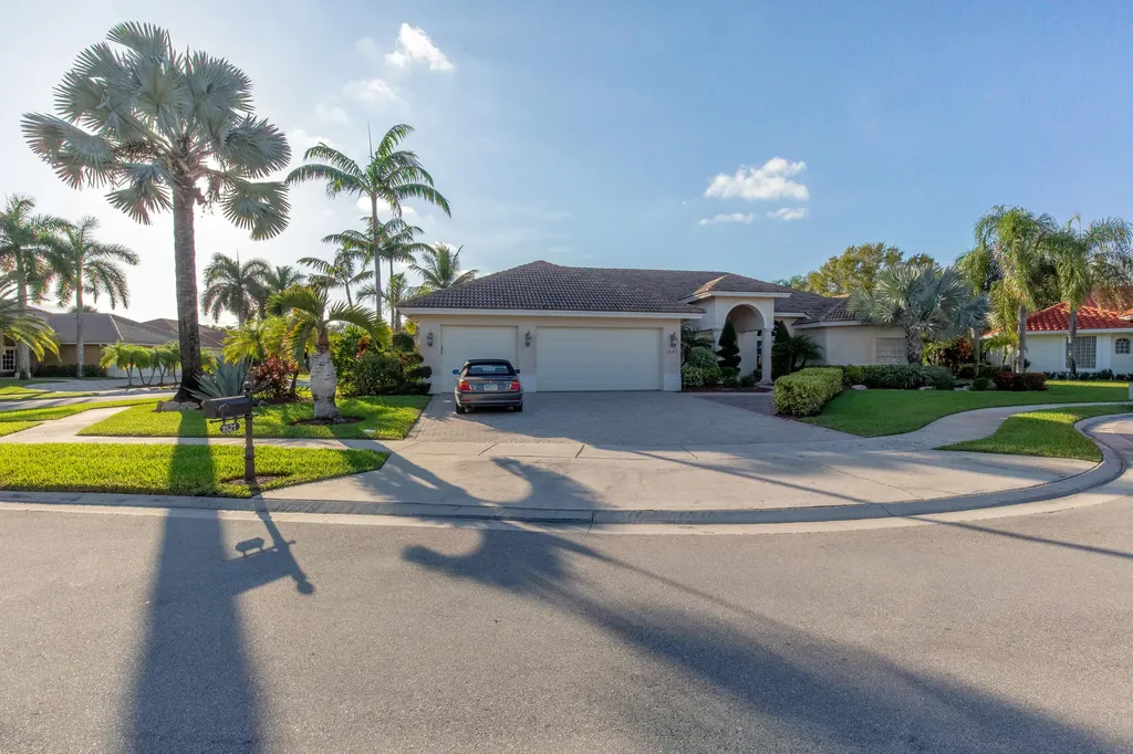 1521 Menorca Court Wellington FL 33414