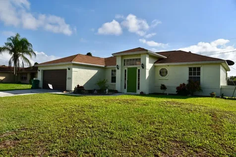 682 SW Hillsboro Circle Port St Lucie FL 34953