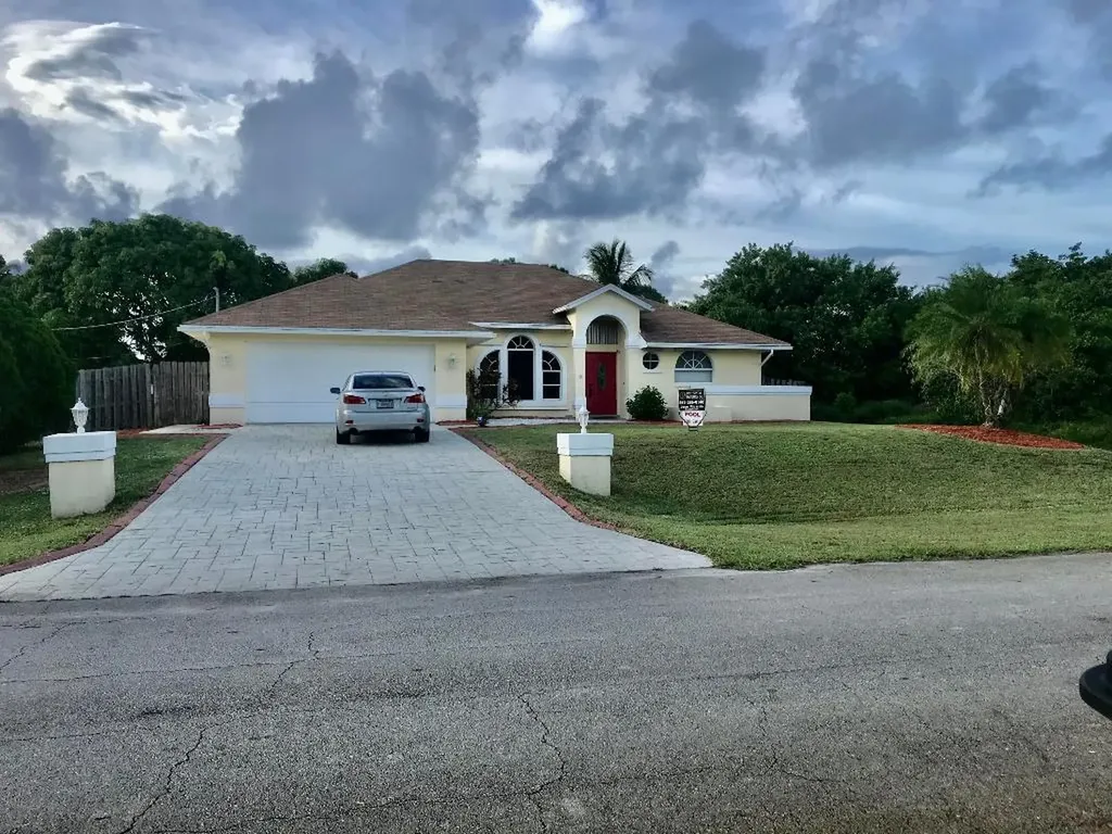 293 SW Impala Court Port St Lucie FL 34953