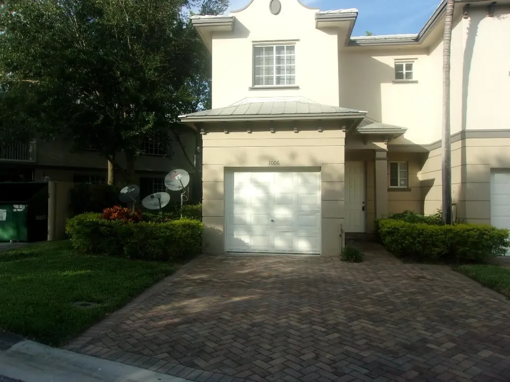 1006 Flamingo Place Riviera Beach FL 33404