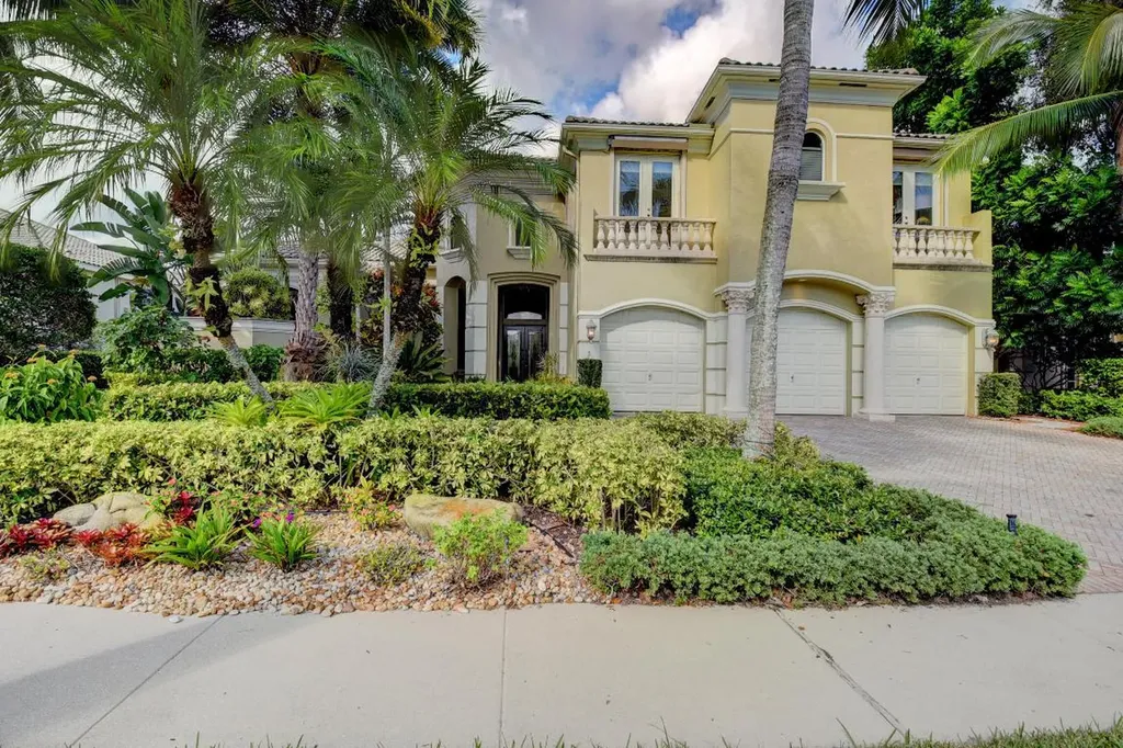7283 Sarimento Place Delray Beach FL 33446
