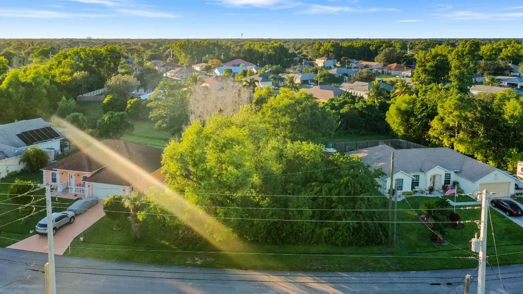 3132 SW Ann Arbor Road Port St Lucie FL 34953
