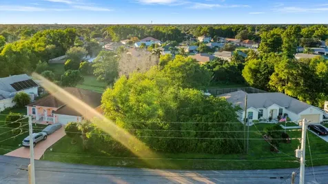 3132 SW Ann Arbor Road Port St Lucie FL 34953