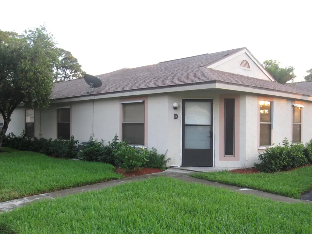 2824 Stoneway Lane Fort Pierce FL 34982