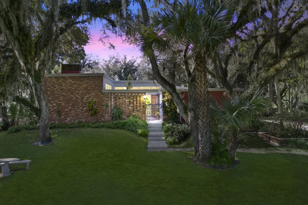 3711 S 25th Street Fort Pierce FL 34981