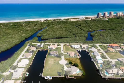 15 Crown Court Hutchinson Island FL 34949