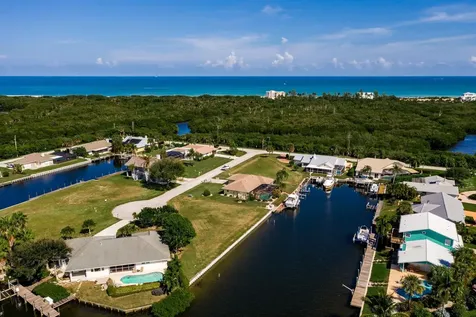 15 Crown Court Hutchinson Island FL 34949