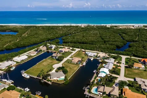 15 Crown Court Hutchinson Island FL 34949