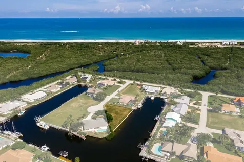 15 Crown Court Hutchinson Island FL 34949