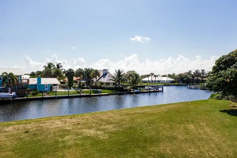 15 Crown Court Hutchinson Island FL 34949