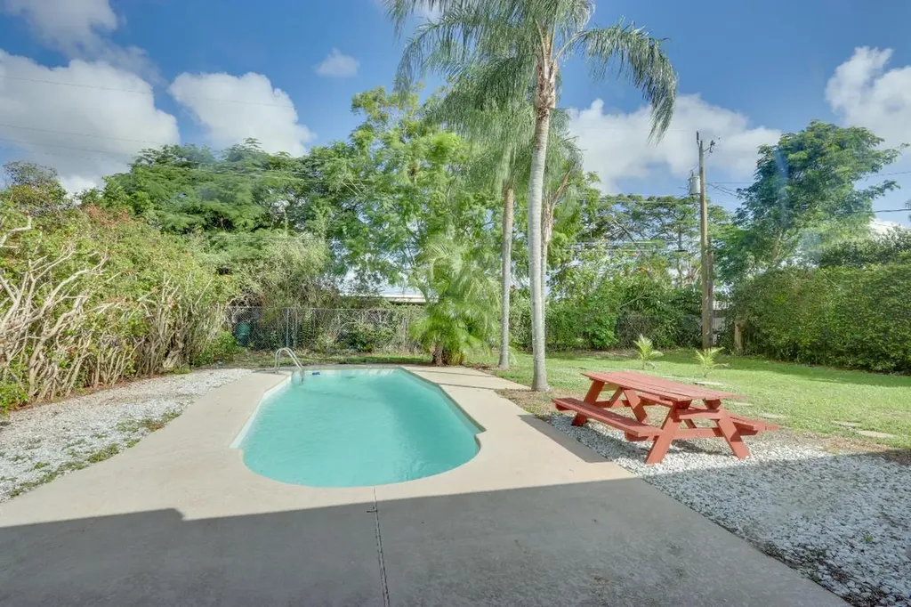 336 Mid Pines Road Palm Springs FL 33461
