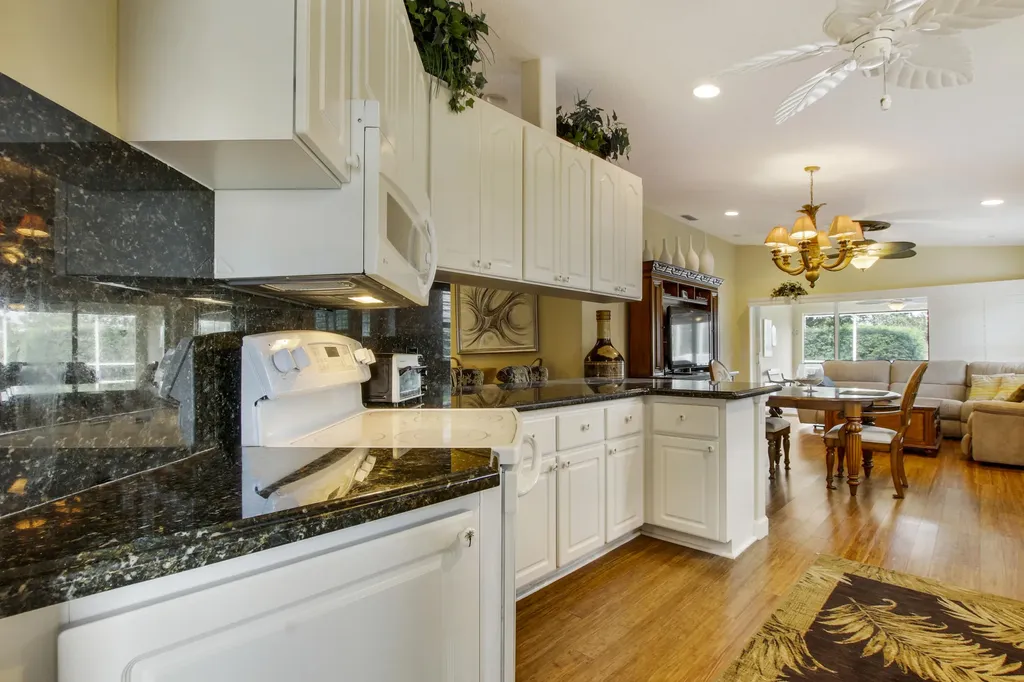 3556 SE Glacier Terrace Hobe Sound FL 33455