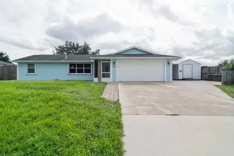858 SW Mccoy Avenue Port St Lucie FL 34953