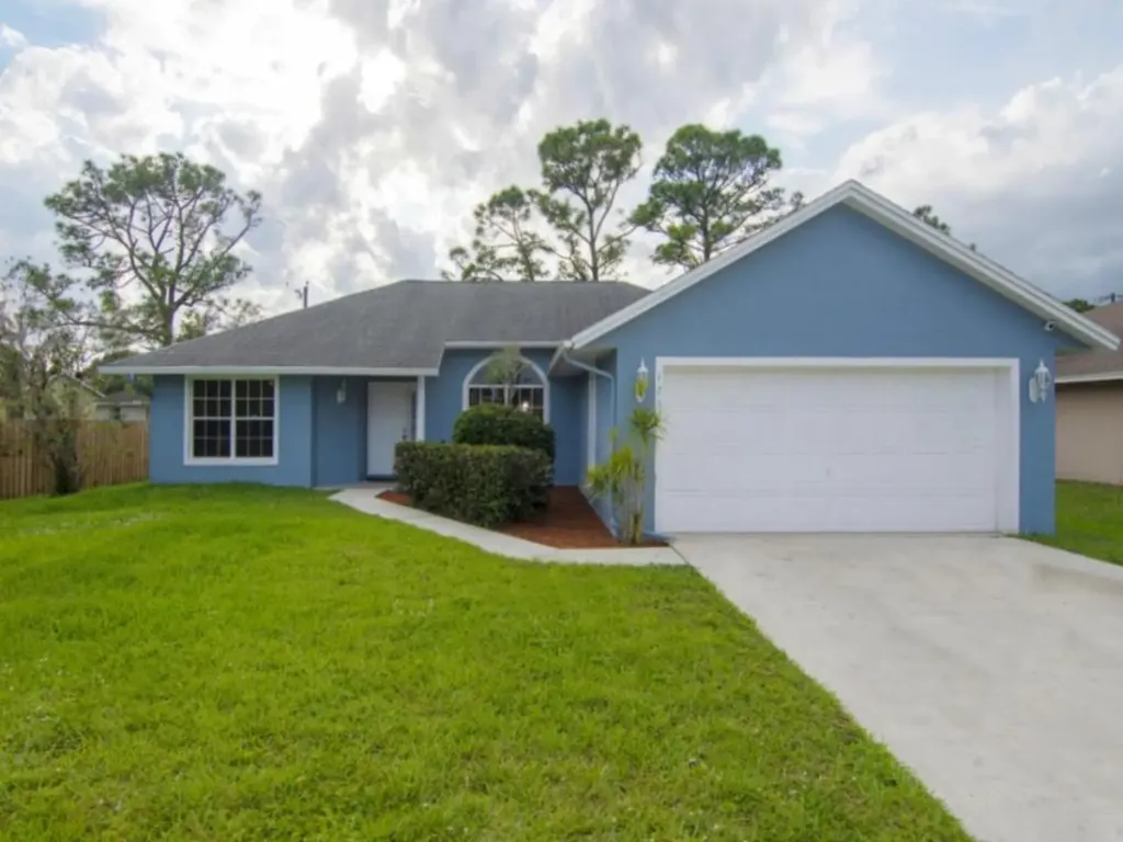 1236 SE Manth Lane Port St Lucie FL 34983