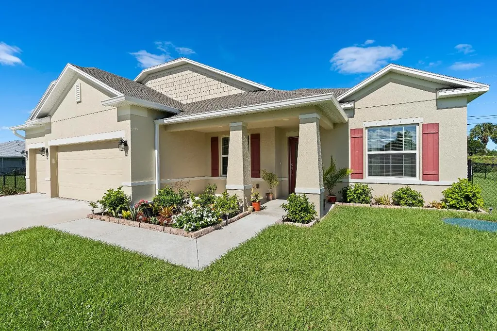 911 SW Janette Avenue Port St Lucie FL 34953