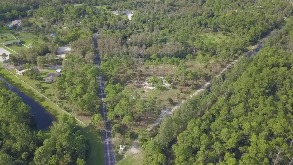 2070 Deer Run Boulevard Loxahatchee FL 33470