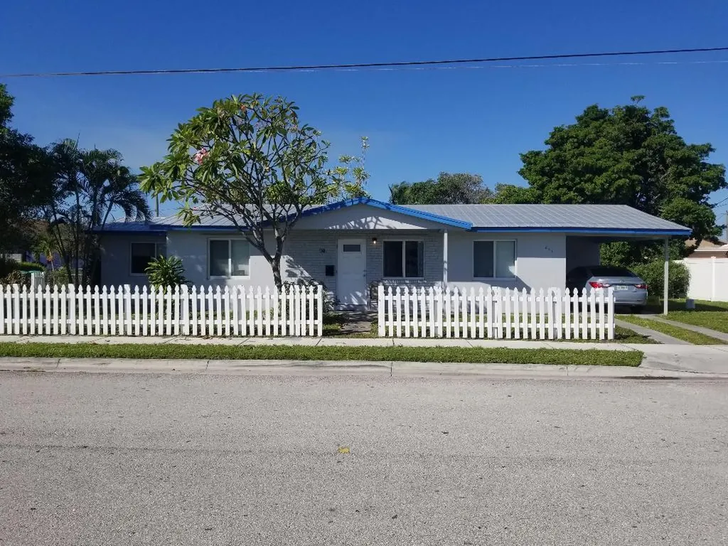 601 Avenue G Riviera Beach FL 33404