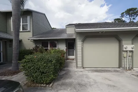 923 NE Sandalwood Place Jensen Beach FL 34957
