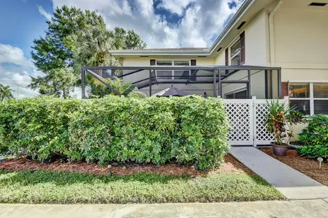50 Essex Court Royal Palm Beach FL 33411