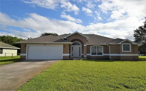 2233 SE Tile Terrace Port St Lucie FL 34952