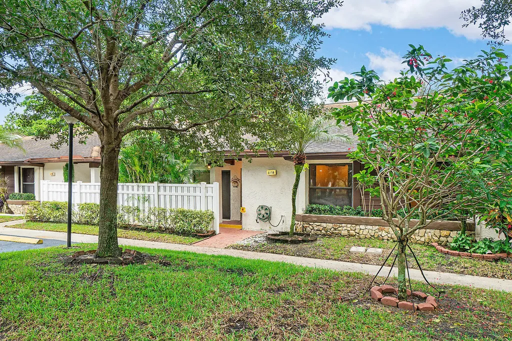 3258 Carambola Circle S Coconut Creek FL 33066