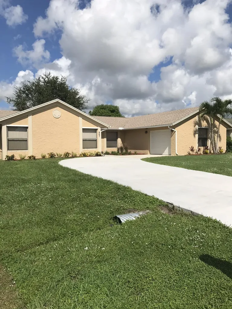 867 SW Canary Terrace Port St Lucie FL 34953