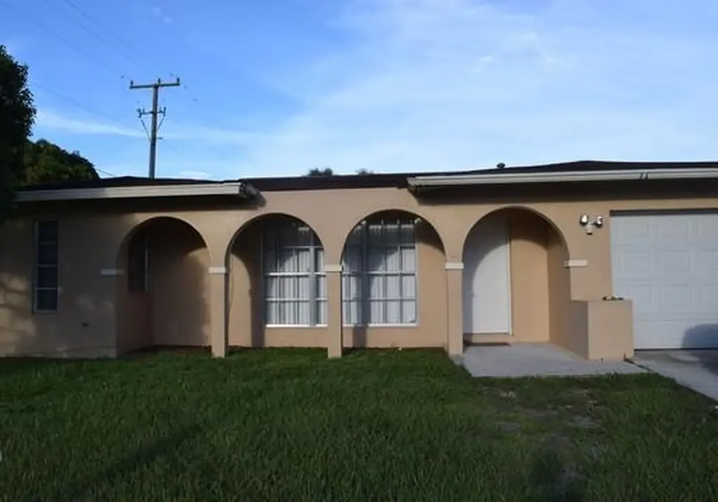 153 NE Airoso Boulevard Port St Lucie FL 34983