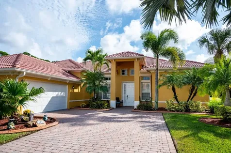470 NW Dover Court Port St Lucie FL 34983