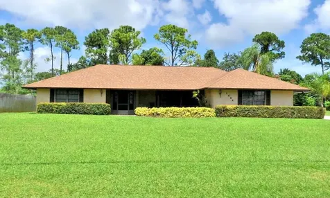 1525 SE Blockton Avenue Port St Lucie FL 34952