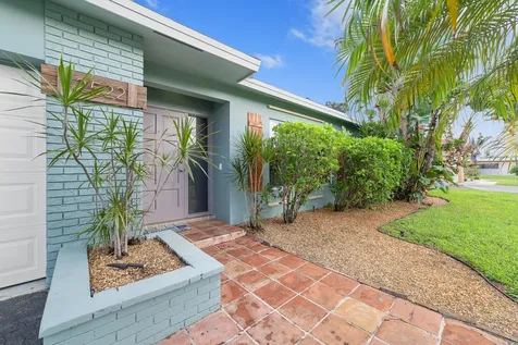2522 SW 11th Court Boynton Beach FL 33426
