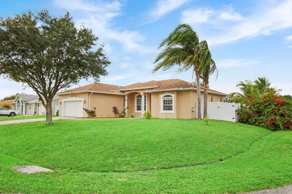 601 SW Sandbar Terrace Port St Lucie FL 34953
