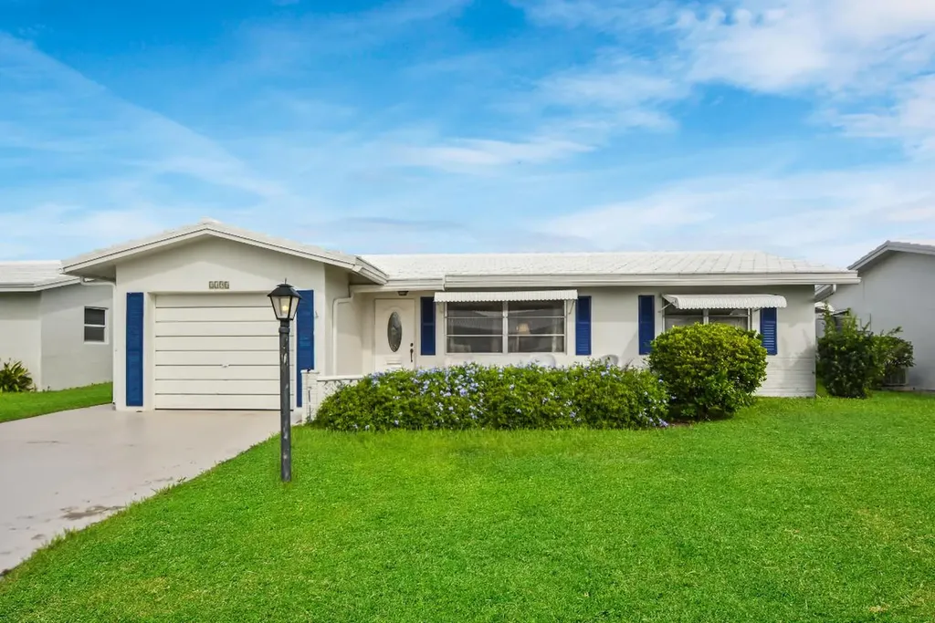 2395 SW 14th Avenue Boynton Beach FL 33426