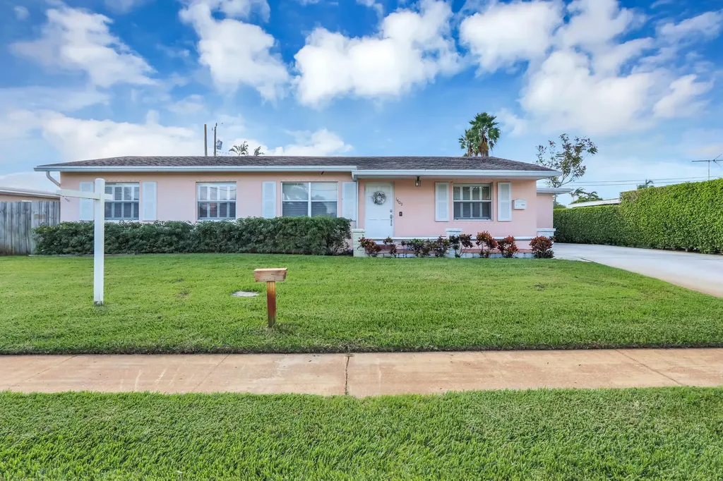 1409 Lake Bass Drive Lake Worth FL 33461