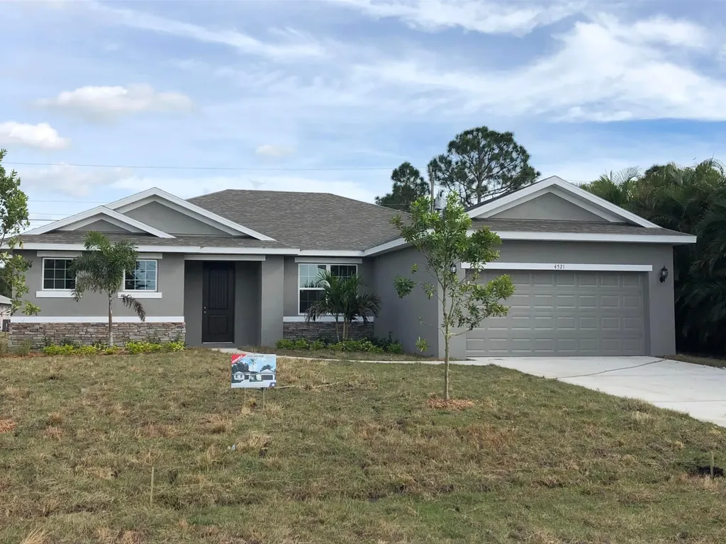 1781 SW Ocean Cove Avenue Port St Lucie FL 34953
