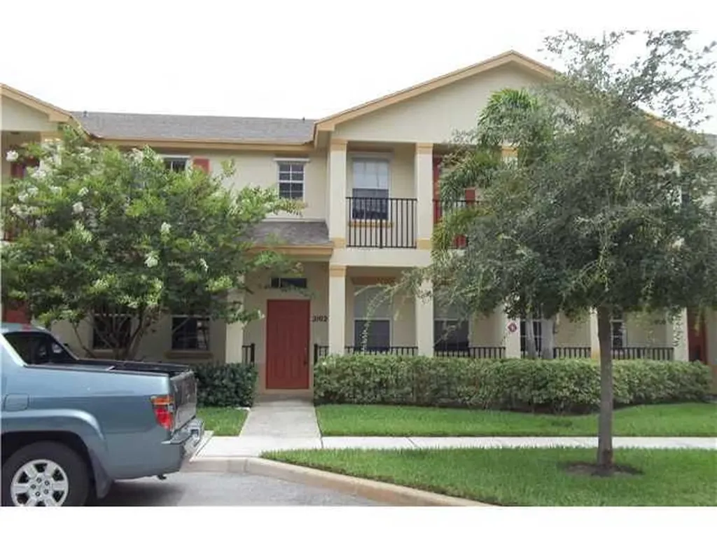 2102 SE Labelle Drive Port St Lucie FL 34952