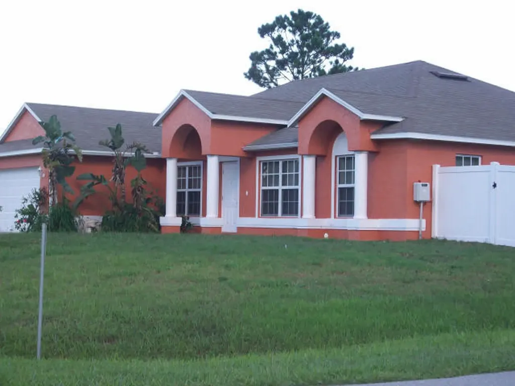 714 SW Paar Drive Port St Lucie FL 34953