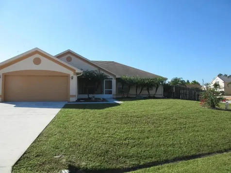 1442 SW Prairie Circle Port St Lucie FL 34953