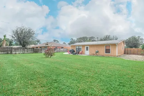 1271 SW Porter Road Port St Lucie FL 34953